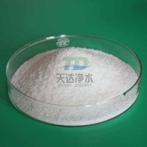 ʹ�þ۱�ϩ�������ע������(xi��ng)